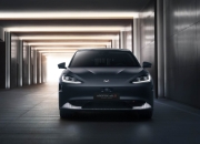 北汽新能源再获强援 120亿元增发加码极狐