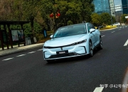 武汉赏樱 追光同行，岚图追光“赏樱专驾”活动圆满结束