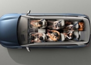 问界M9撞上公交车 赛力斯回应