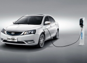 插混车塞进大电池，更像“纯电车”的混动车是未来风口？