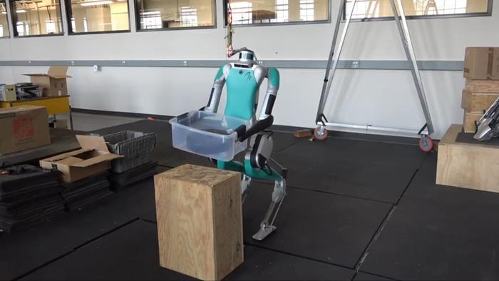 加州大学伯克利分校使用模拟到真实强化学习 训练机器人执行简单任务