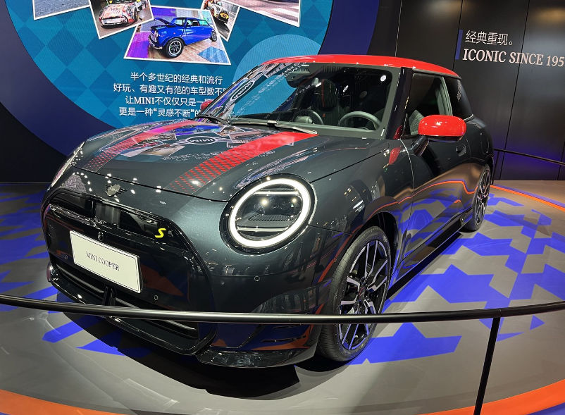 MINI首款跨界车型—全新电动MINI Aceman上市，好奇探索都市丛林